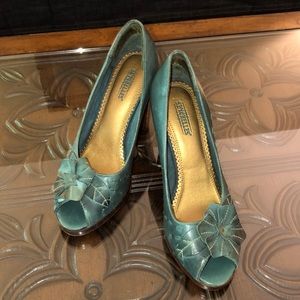 Seychelles bluish-green peep toe chunky heels